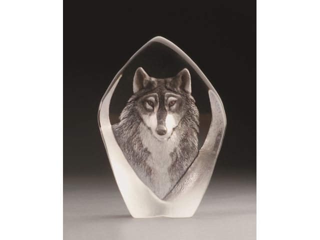 wolf painted glass sculpture by Mats Jonasson , Maleras